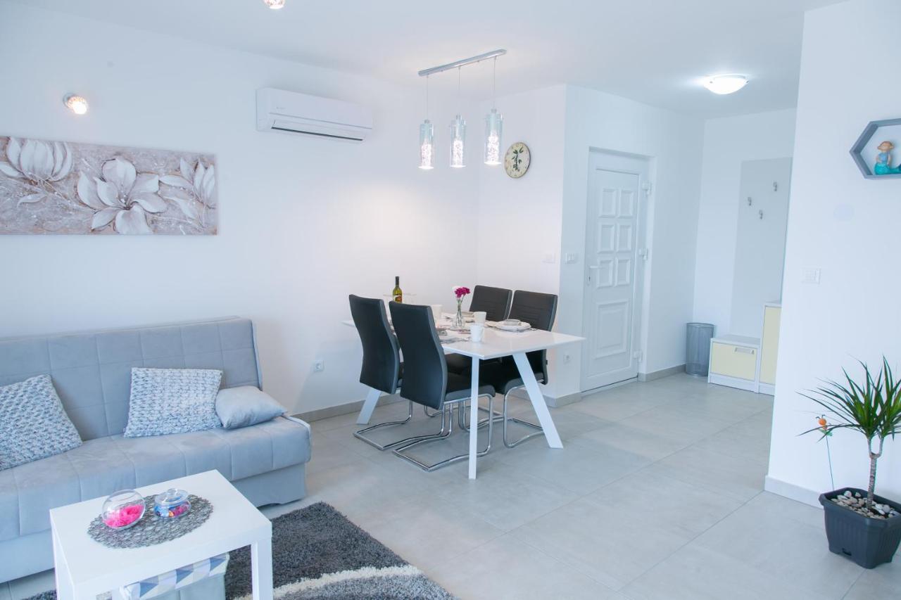 Navi Apartment Kastela Luaran gambar